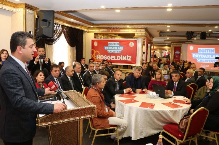 Sivas’ta ’Eğitim Paydaşları Çalıştayı’ Başladı