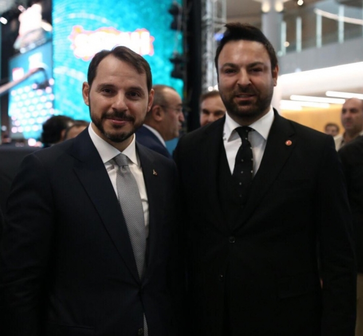 İş Adamı Samut, Hedef 2023 Büyük Türkiye Zirvesi’ne Katıldı