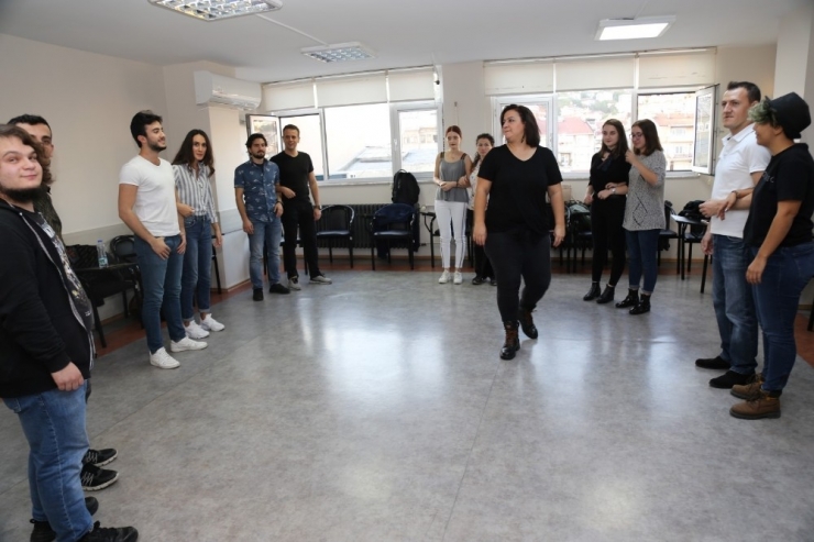 Ko-mek Drama Kursuna İlgi Büyük