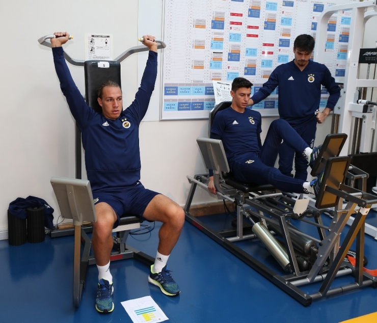 Fenerbahçe’de Sivasspor Maçı Hazırlıkları Sürüyor