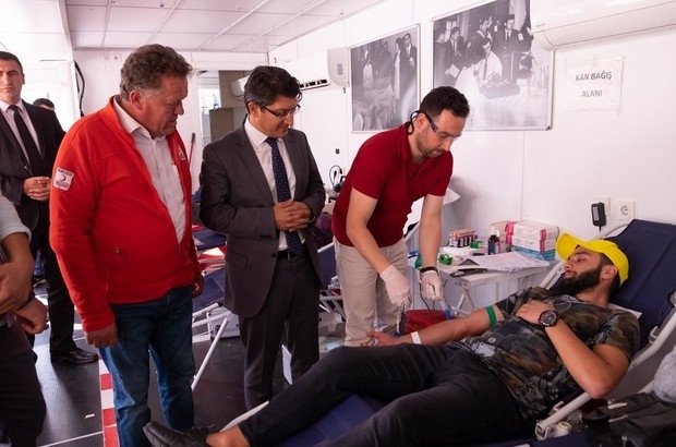 Üniversite Öğrencilerinden Rekor Kan Bağışı