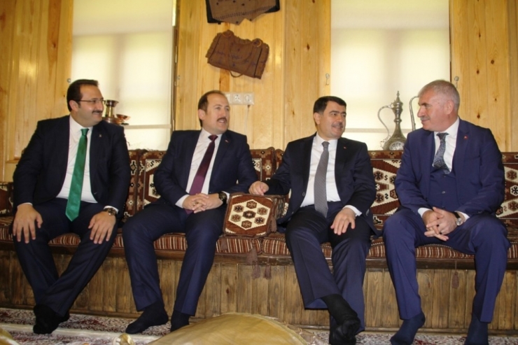 İstanbul Valisi Şahin Baba Ocağı Bayburt’ta