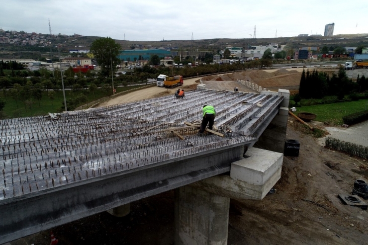 Batı Kavşağı İle Dilovası’na Ulaşım Sorunsuz Olacak