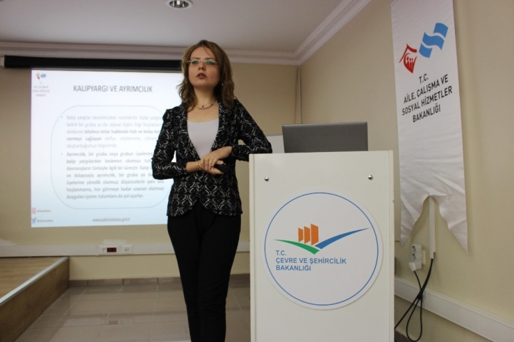 “Kadına Yönelik Şiddetle Mücadele” Semineri Düzenlendi