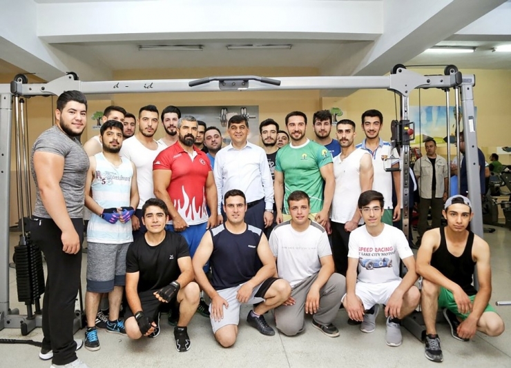 Şehitkamil’de 21 Farklı Spor Merkezinde Yıl Boyunca 30 Bin Kişi Spor Yapıyor