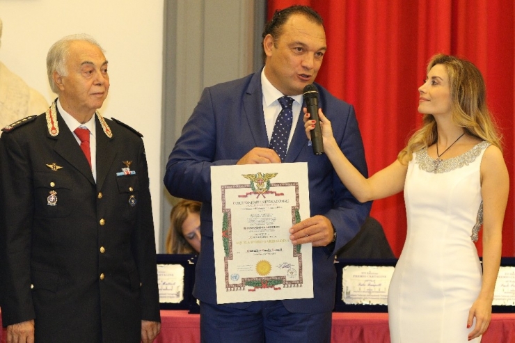 Türk Gazeteci Keşaplı’ya Bir Ödül Daha