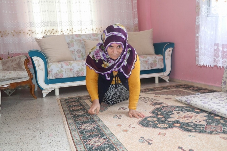 Yanlış İğne Hayatını Kararttı, Çocuklarını Kurtarmak İstiyor