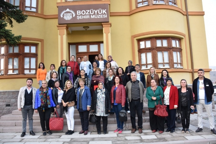 81 İlden Gelen Kadın Muhtarlar Bozüyük Şehir Müzesini Ziyaret Etti