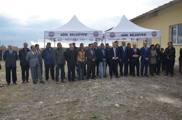 Ağrı’ya 300 Hayvan Kapasiteli Hayvan Barınağı Hizmete Açıldı