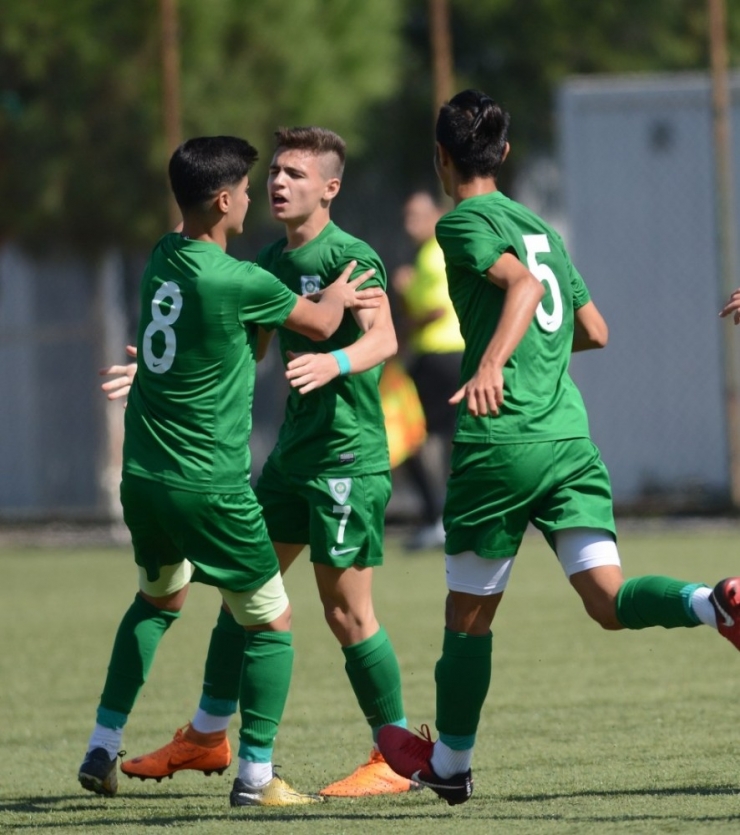 Manisa Bbsk’li Gençlerden 4’te 3’lük Başarı