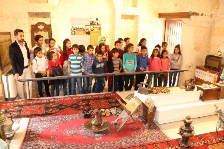 Şanlıurfa’da Öğrencilere Tarihi Mekanlar Tanıtıldı