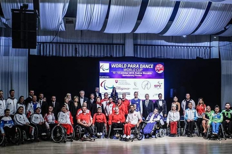 Türk Dansçılar İlk Defa Katıldıkları Slovakya’daki Yarışmada Göğüs Kabarttı