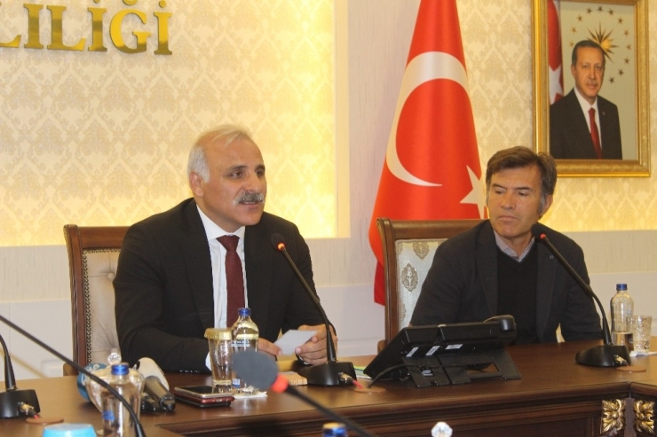 Van Büyükşehir Belediyespor Heyetinden Vali Zorluoğlu’na Ziyaret