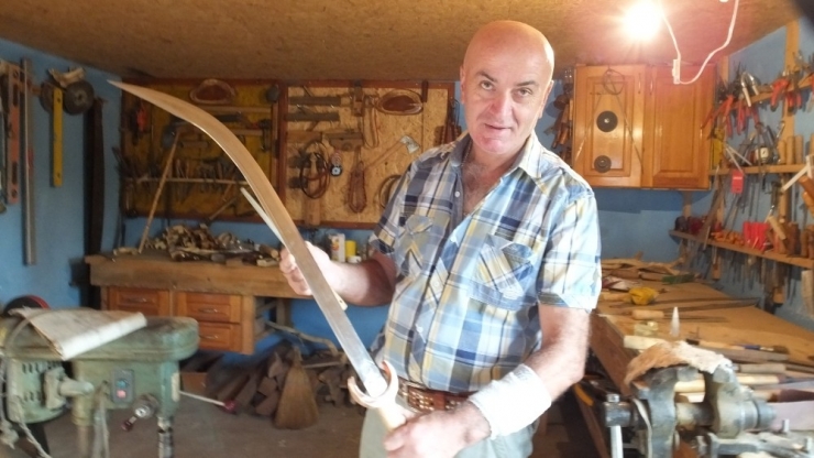 Antikacıya Kızan İnşaat Ustası, Bıçak Merakı Sayesinde Kılıç Ustası Oldu