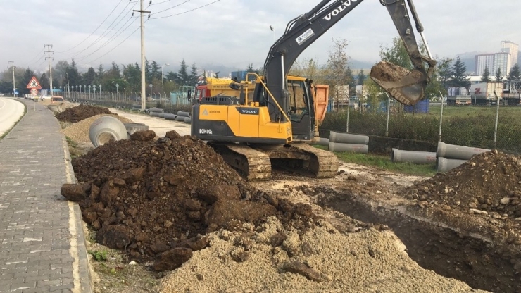 Konuralp’te Kanalizasyon Çalışması