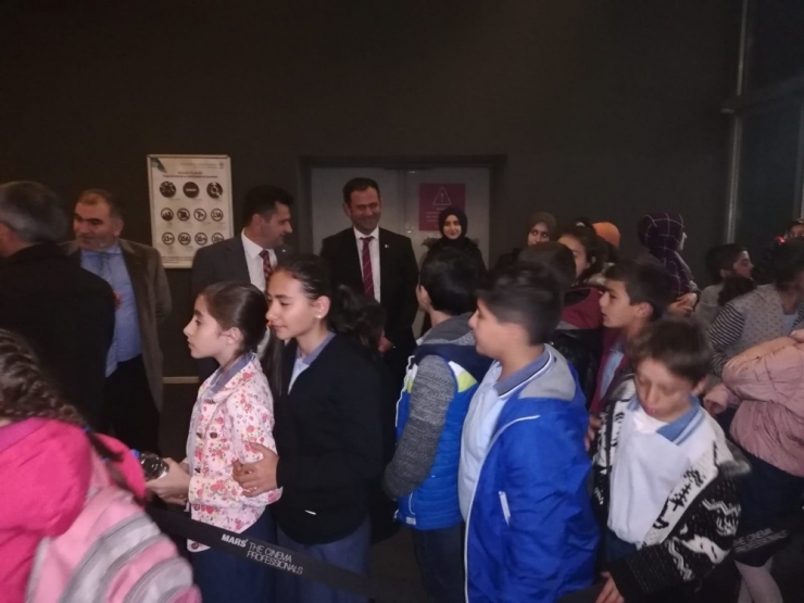 Sinemaya Gitmeyen Çocuk Kalmayacak