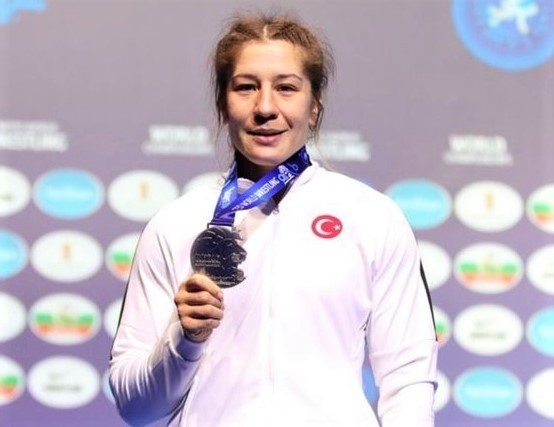 Trakya Üniversitesi’nin Gururu Yasemin Adar Dünya İkincisi