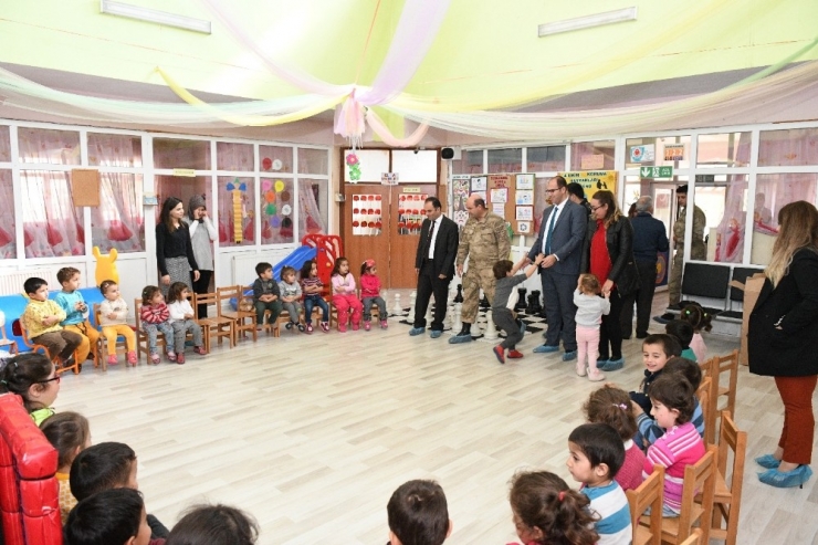 Çatak’ta Özel Okul Konseptli Anaokulunda Tam Zamanlı İngilizce Eğitimi