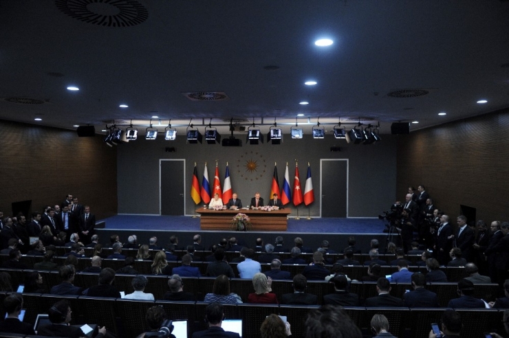 Cumhurbaşkanı Erdoğan: “(Suriye Zirvesi) Esed’in Durumunu Belirleyecek İrade Suriye Halkının İradesidir. Esed, Bize Göre Muteber Bir İsim Değildir.”