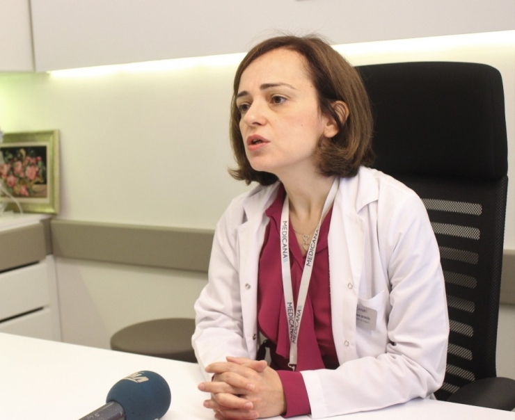 "Sigara Kullanımı Menopoz Yaşını Öne Çekiyor"