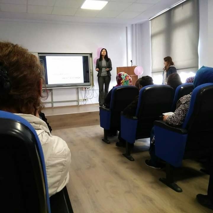 Kartepe’de Anne Ve Kızlarına Sağlık Eğitimi