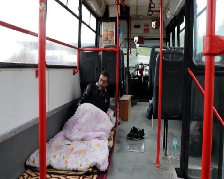 Bozuk Halk Otobüsünde Yaşam