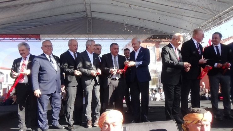 Kılıçdaroğlu, Dumlupınar’da Sosyal Tesis Ve Misafirhane Açılışına Katıldı