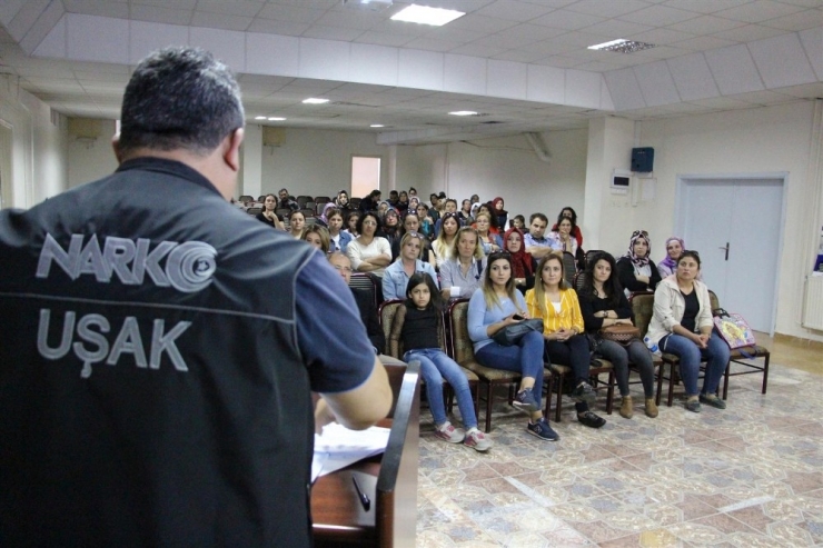 Uşak’ta Narko-rehber Seminerleri