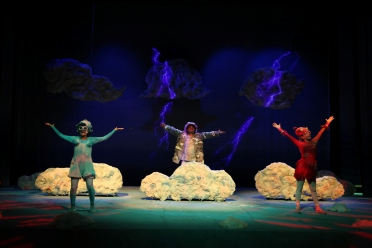 Kocaeli’nde Perdeler Yeni Oyunlarla Açılıyor