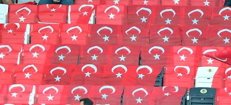 Vodafone Park’ta 29 Ekim Coşkusu