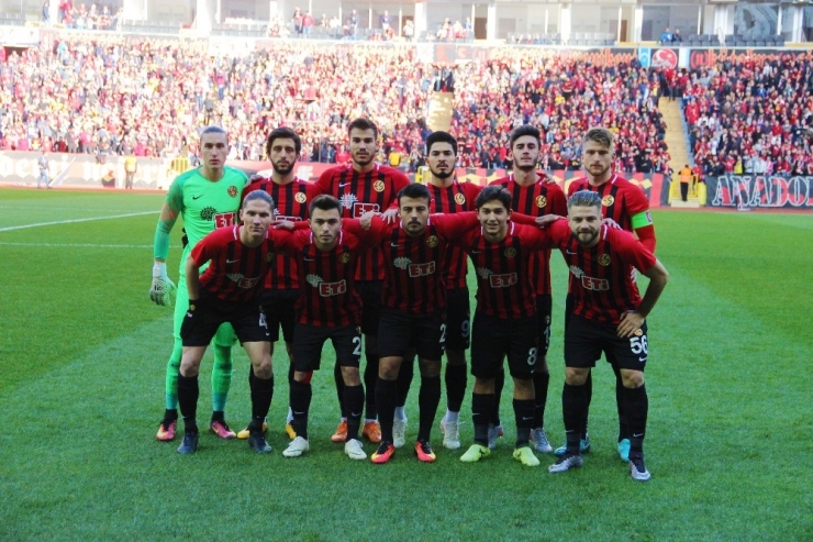 Eses’in Gençleri Mücadelesine Devam Ediyor