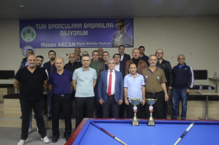 Akyazı’da Düzenlenen 29 Ekim Bilardo Turnuvasında Final