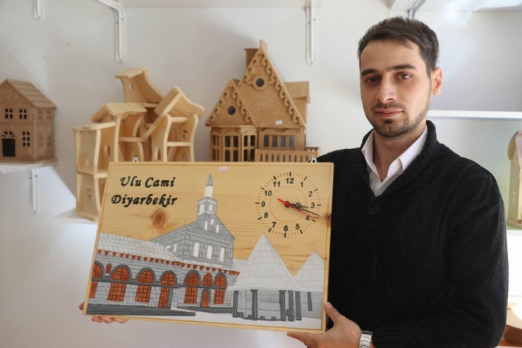 Hobisini İşe Çevirdi, Şimdi Siparişlere Yetişemiyor