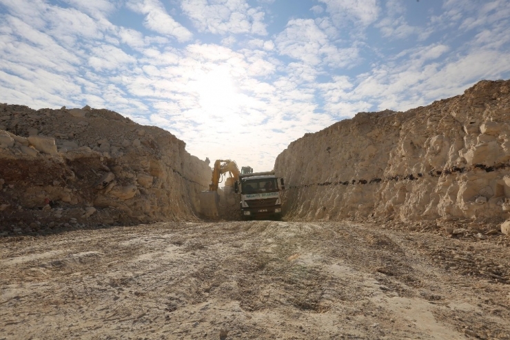 Haliliye’de Yol Ağı Genişliyor