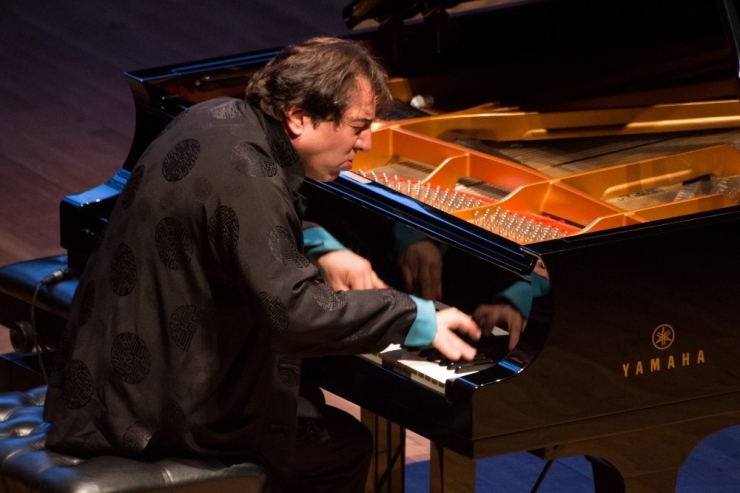 Fazıl Say, İzmir’i Anlatan Dev Eserini İlk Kez Çaldı