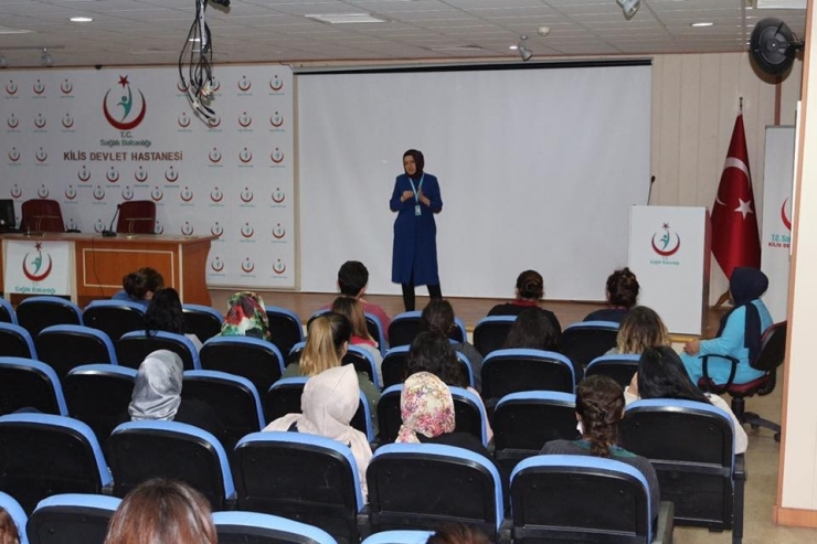 Sağlık Personeli Eğitimden Geçiriliyor