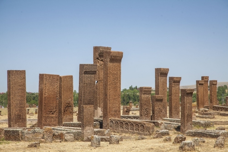 Her Biri Ayrı Bir Sanat Eseri