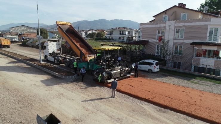 Başiskele’de Sokak Ve Yol Çalışmaları Sürüyor
