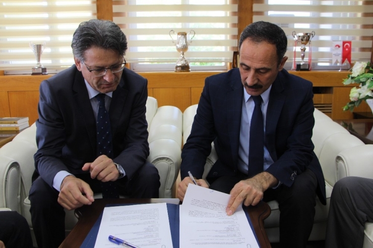 Fü İle Tjk Arasında İş Birliği Protokolü