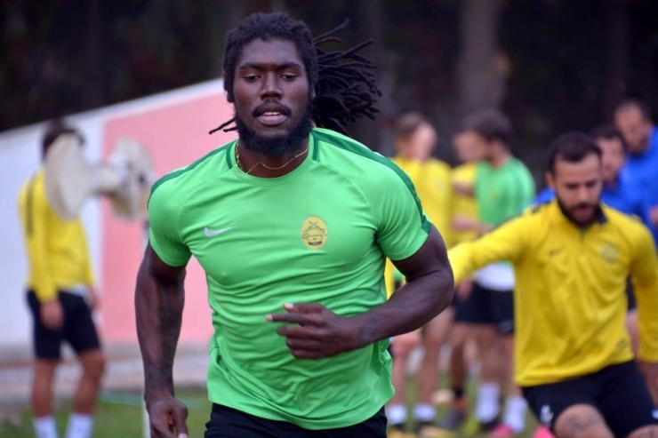 Lider Aliağaspor Seri Peşinde