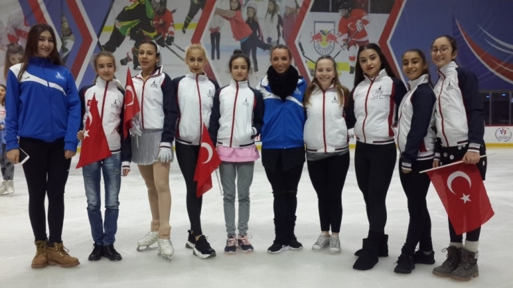 Genç Yetenek, Kocaoğlu’nun Hediye Ettiği Patenle Altın Madalyayı Kaptı