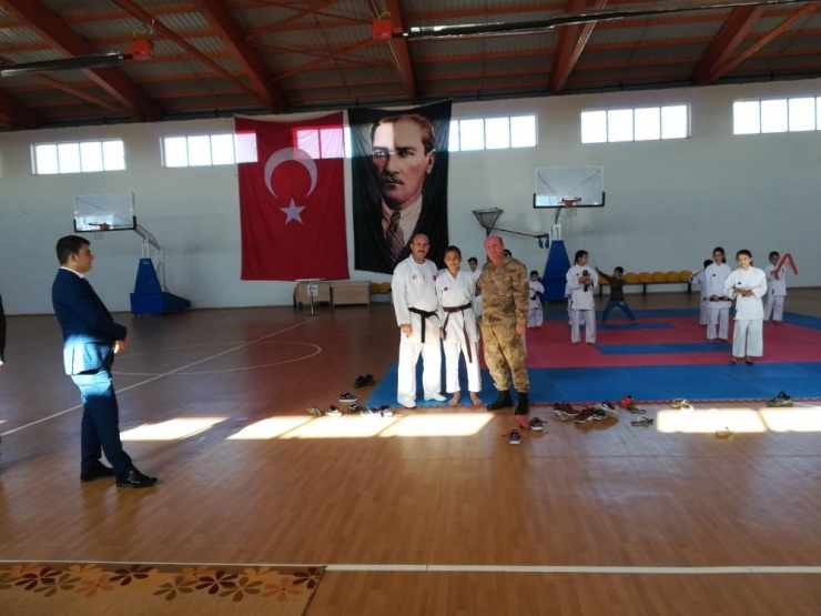 Aydıntepe’ De ‘Siyah Kuşak Takma’ Töreni Düzenlendi