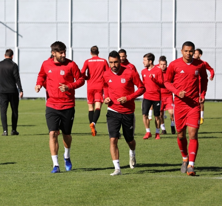 Tamer Tuna: "Kazanarak Devam Etmemiz Gerekiyor"