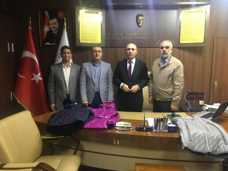 Kilis’te 800 Öğrenciye Kaban Dağıtıldı