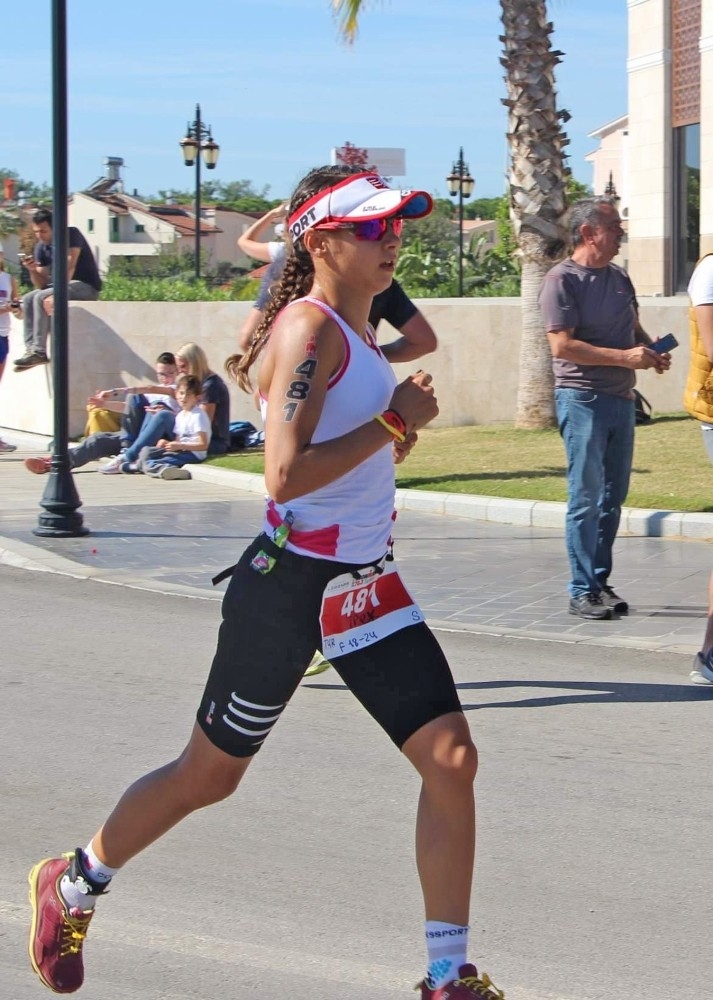 Demir Kadın: İpek Öztosun