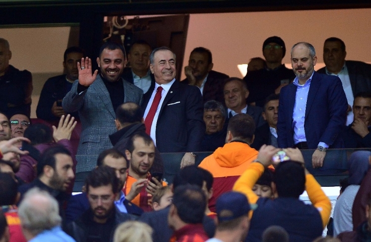 Spor Toto Süper Lig: Galatasaray: 0 - Fenerbahçe: 0 (Maç Devam Ediyor)