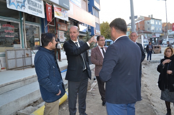 Başkan Bozkurt Sıcak Asfalt Çalışmalarını İnceledi