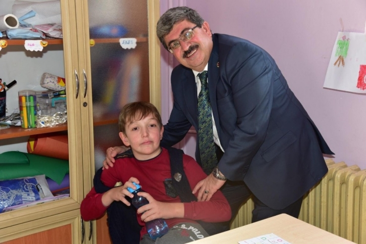 Başkan Can, Öğretmen Ve Öğrencilerle Bir Araya Geldi