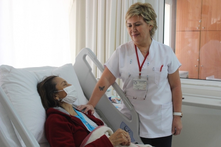 Kendisine Böbreğini Vermek İsteyen Eşini Kaybetti, Bir Ay Sonra Organ Nakli Oldu