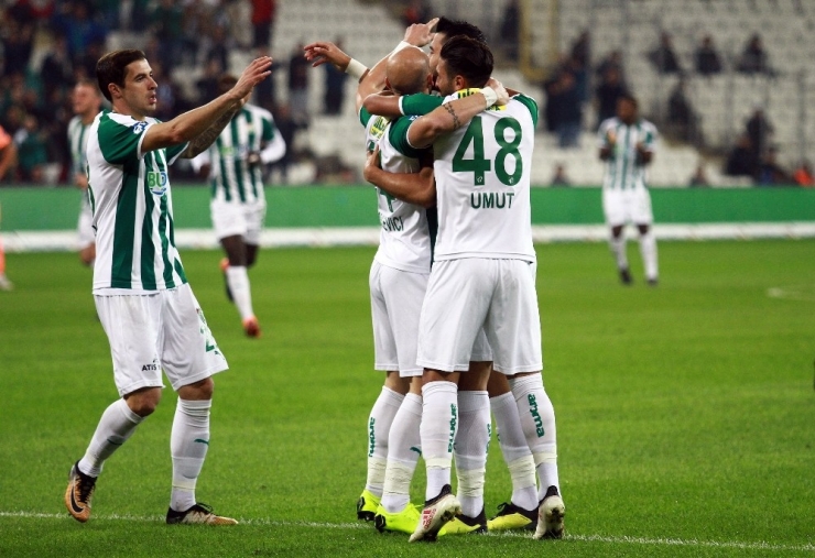 Bursaspor Zorlu Deplasmanda